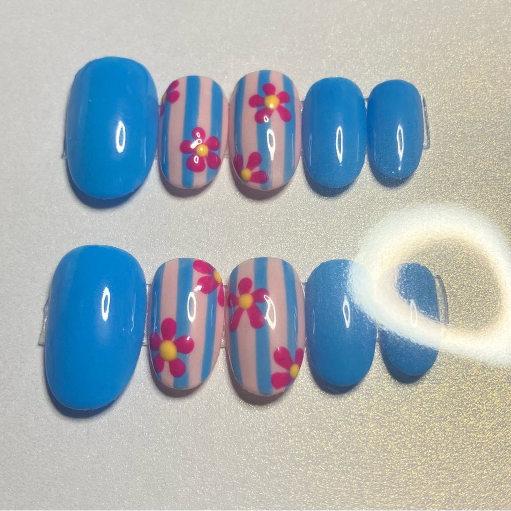 Blue & Pink Floral Striped Press-On Nail Set